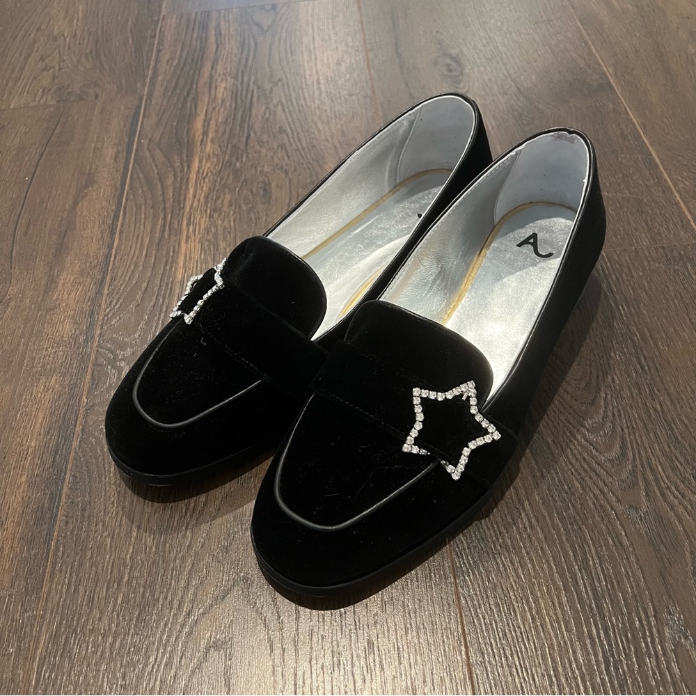 ALEXACHUNG black loafers
